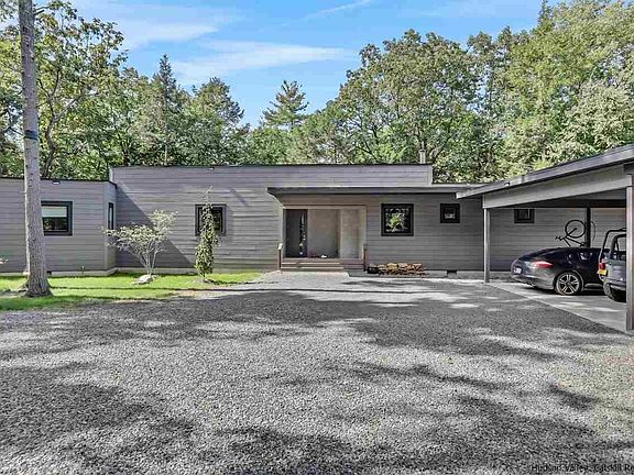 2nd image of 56 Raybrook Dr