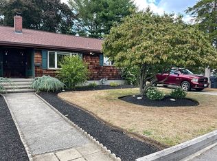 17 Gardiner St, Warwick, RI 02888