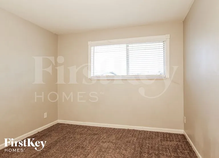 3602 W North Ln — Photo 10