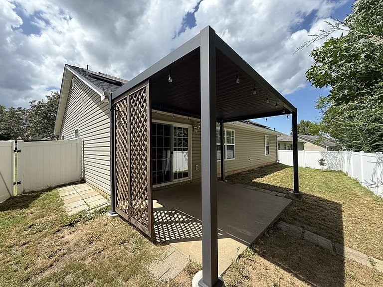 502 Pleasant Green Dr — Photo 7