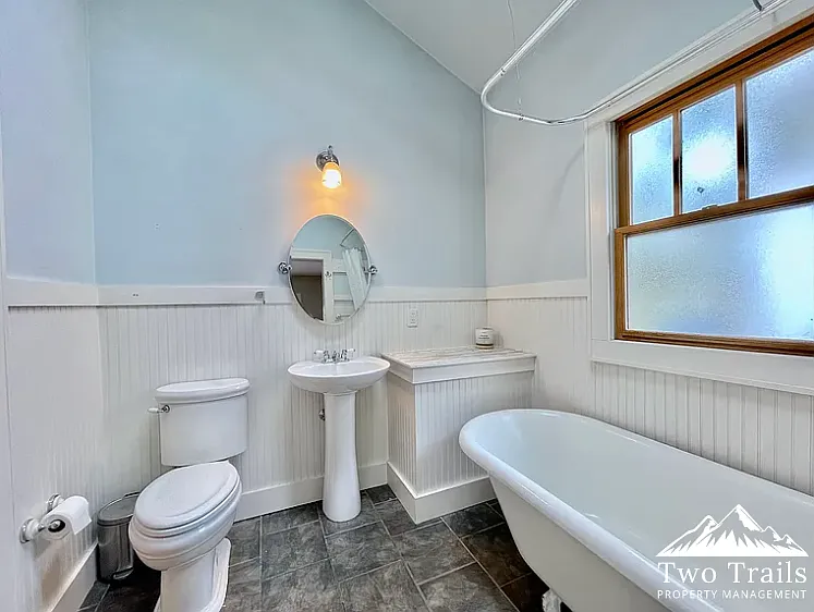 732 Florida Ave — Photo 6