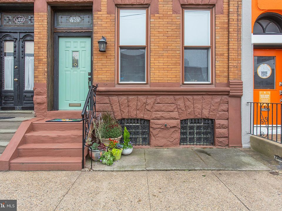 1st image of 620 E Girard Ave
