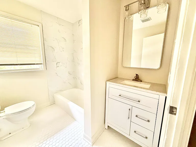 343 S Fairfax Dr — Photo 9