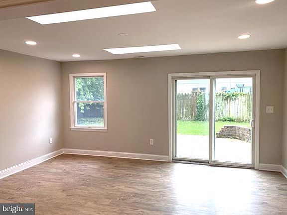 4th image of 1019 Orlando Dr