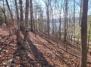 Deer Pond Cir, Lafollette, TN 37766
