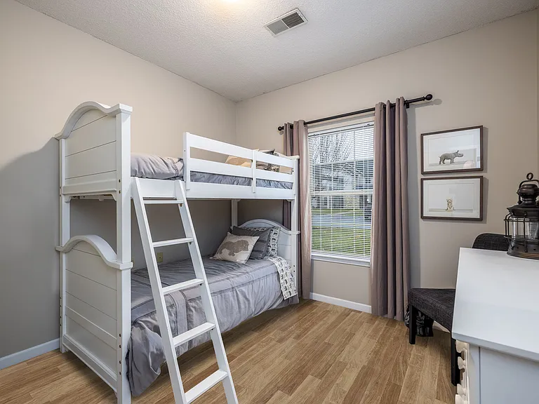 Coventry Apartments — Photo 14