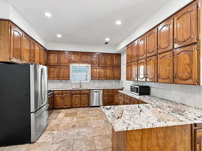 1205 Shannon Ln — Photo 20