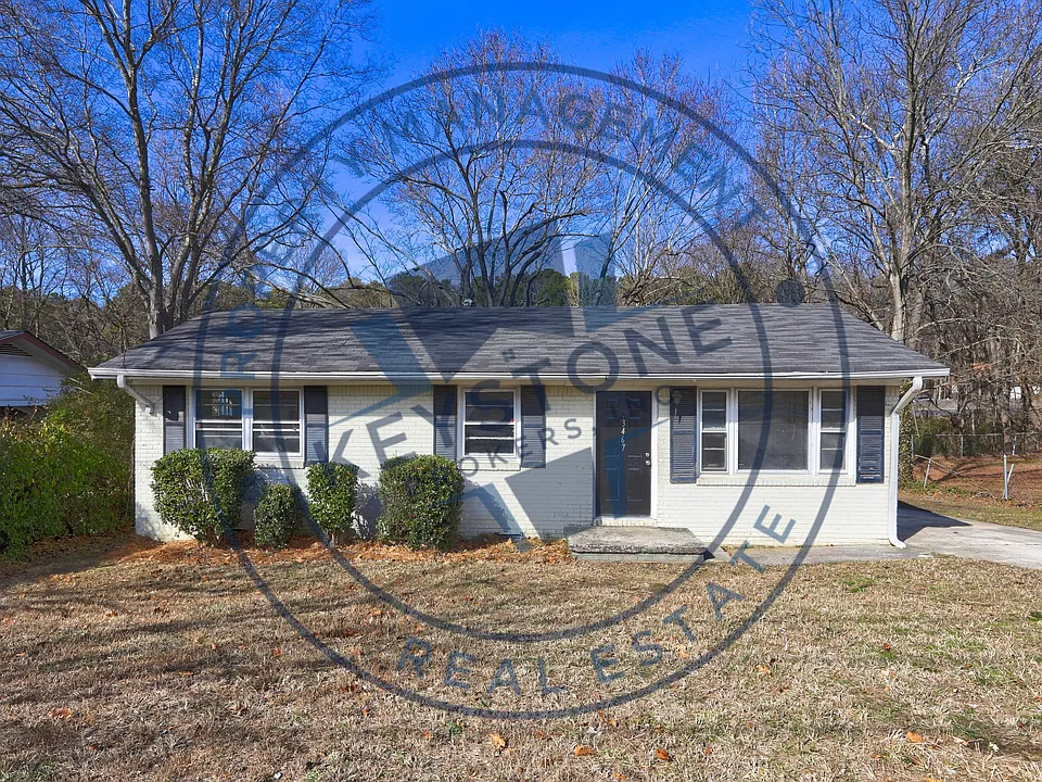 3467 Eisenhower Cir SE