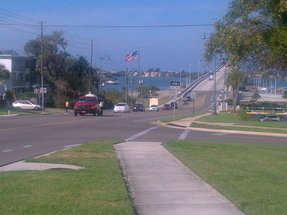 1st image of 7 Winston Dr