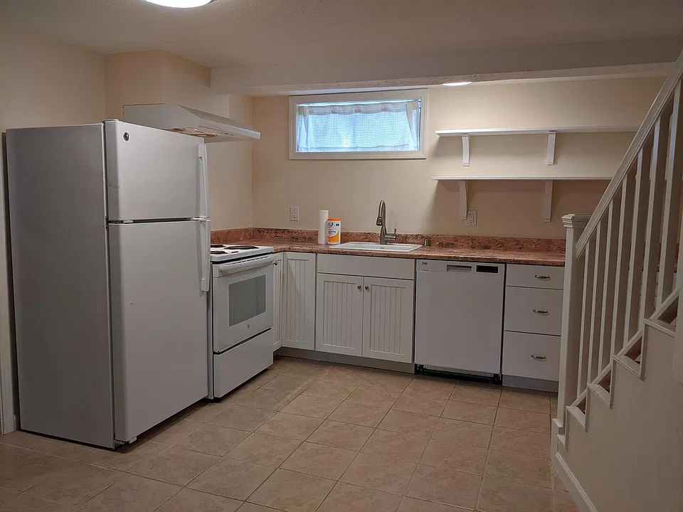 Farmhouse kitchen (newly remodeled)