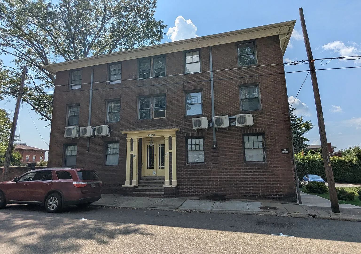 1 bed, 1.0 bath, $750 — Photo 1