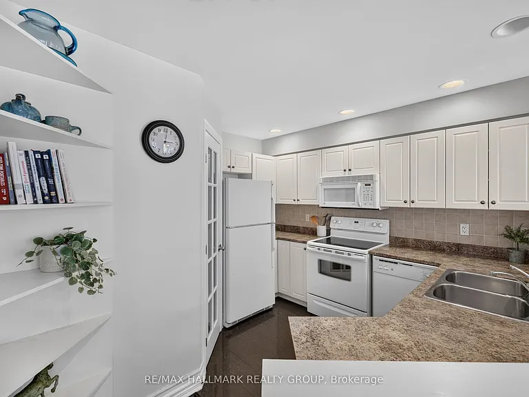 460 Grey Seal Cir — Photo 16