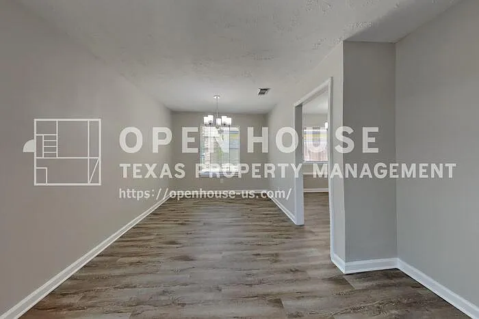 2314 Pebbledowne Cir — Photo 3