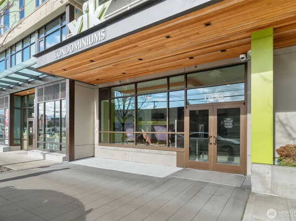 1760 NW 56th St #322, Seattle, WA 98107