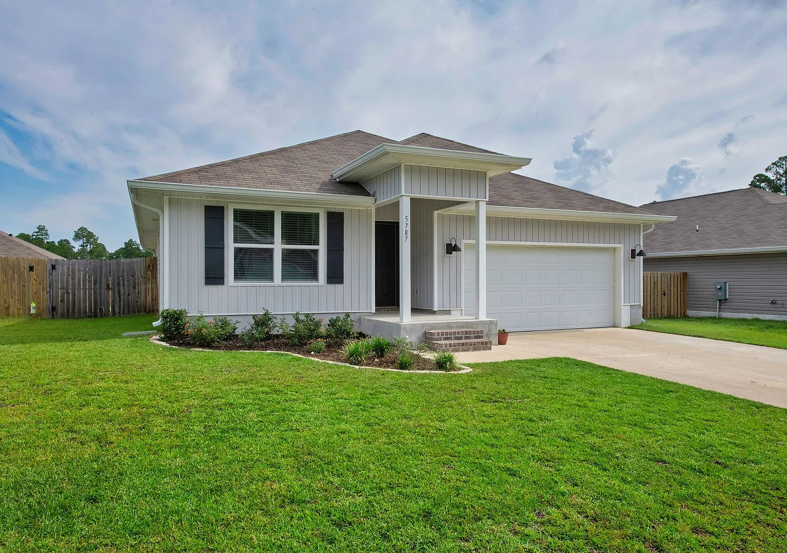 Beautiful 4-Bedroom Beulah Home Across from Beulah Elementary in a Welcoming Community! — Photo 2