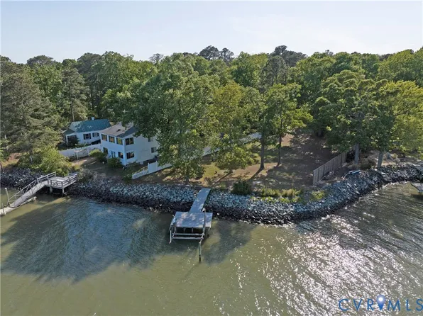24 Lake Ave, Deltaville, VA 23043