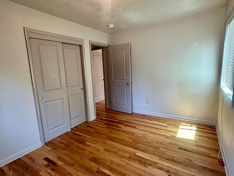2640 4th St NE — Photo 11