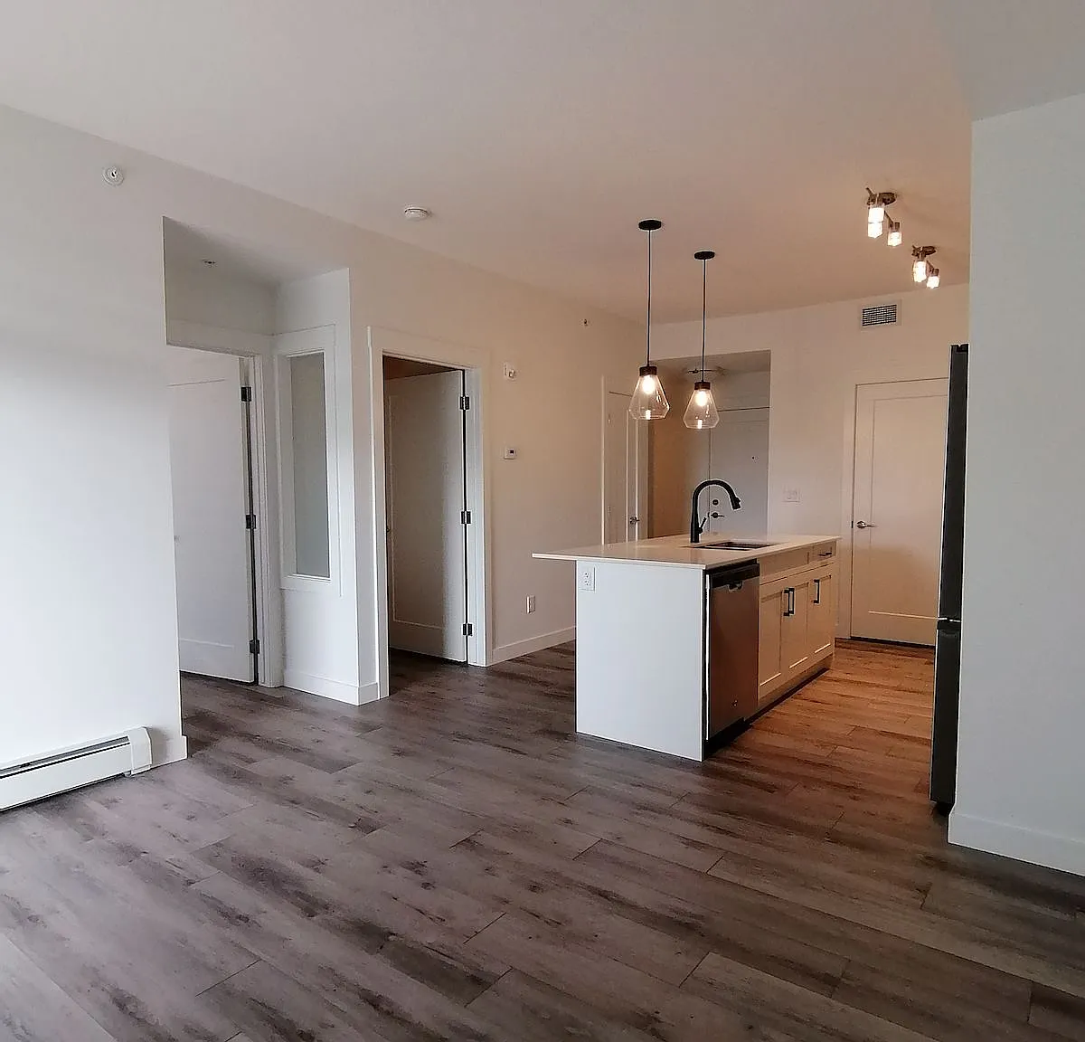 2 bed, 627 sqft, $1,800 — Photo 1