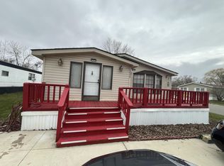 52239 Oxford Ln, New Baltimore, MI