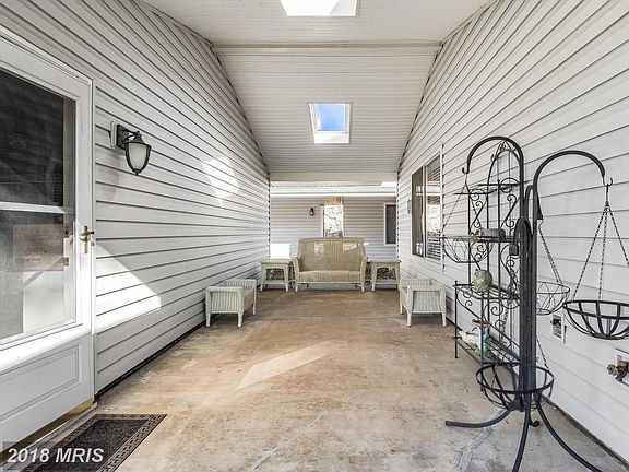 Private Patio Between House & Garage