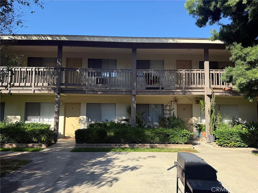 1 bed, 720 sqft, $2,200 — Photo 1