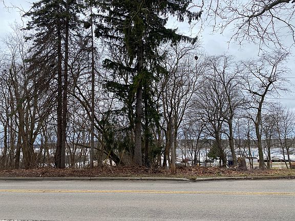 3rd image of 404 S Mears Ave