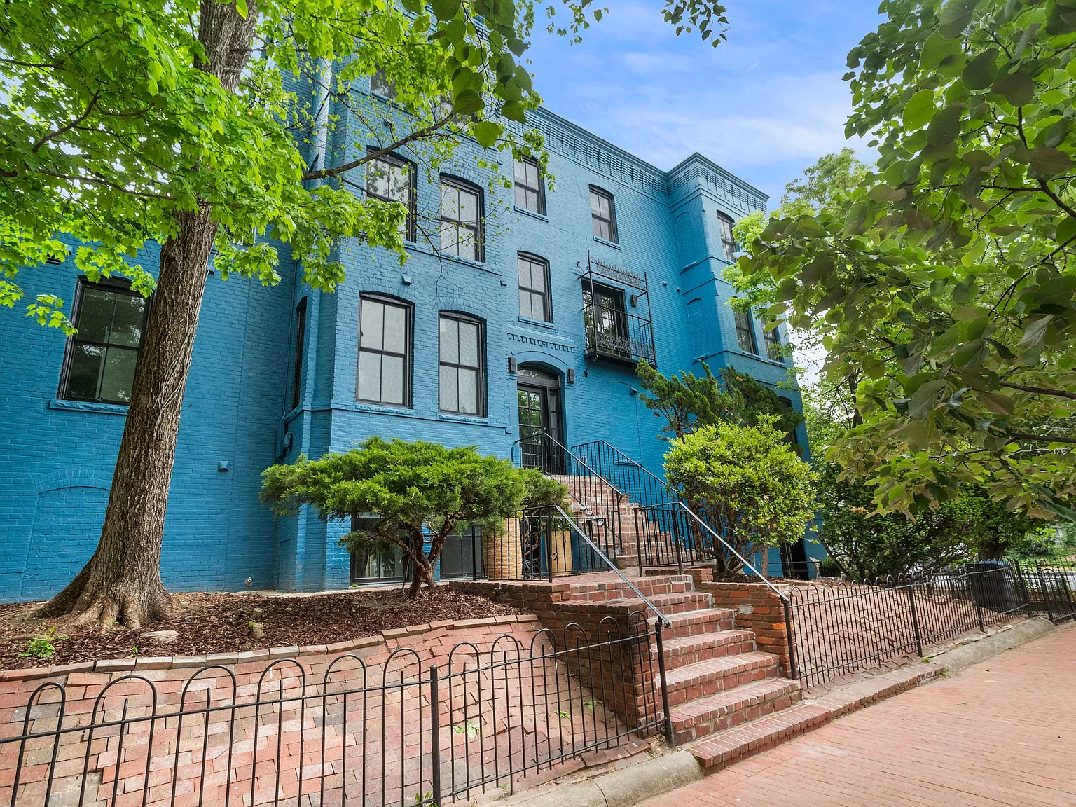 1 bed, 450 sqft, $3,990 — Photo 3