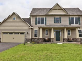 1092 Shallow Brook Ter, Webster, NY 14580