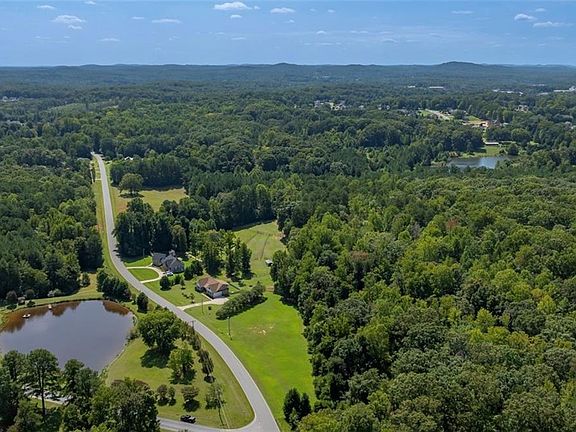 2nd image of 935 Caudle Rd Lot V