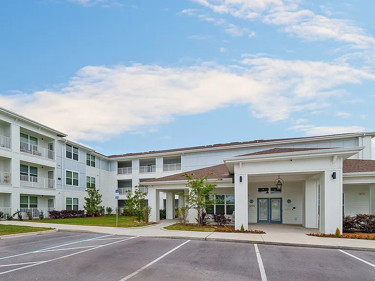 Stanford Pointe — Photo 16
