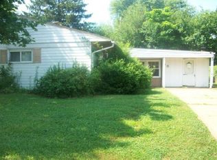 38 Chaucer Dr, Newark, DE 19713