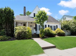 1086 Smith St, Providence, RI 02908