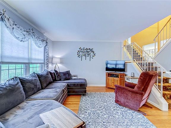 5th image of 162 New Wickham Dr