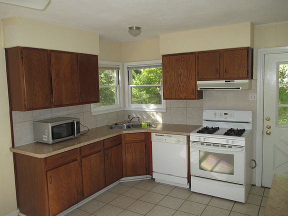 2nd image of 1524 Piedmont Ave
