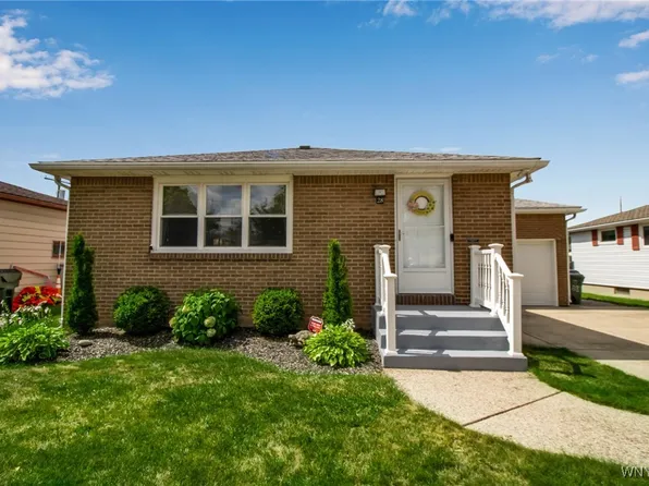 28 Banko Dr, Depew, NY 14043