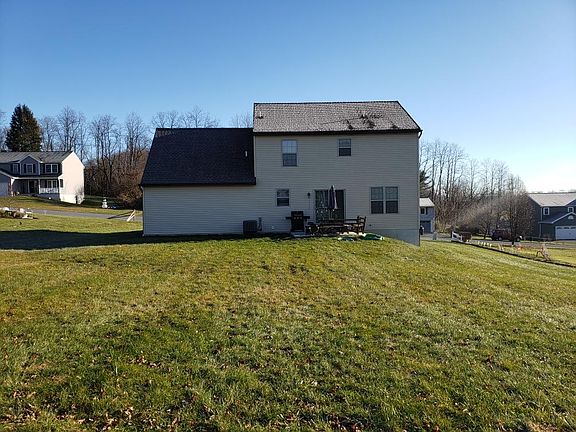 2nd image of 209 North Prospect Hills Drive