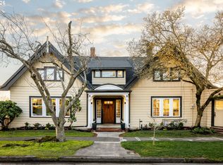 2806 NE Alameda St, Portland, OR 97212