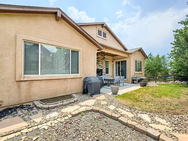 6134 Rennert Dr — Photo 30