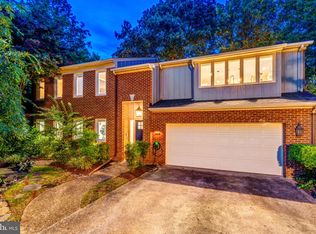 1709 Maple Hill Pl, Alexandria, VA 22302
