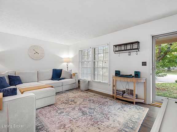 4th image of 201 Whitland Ct