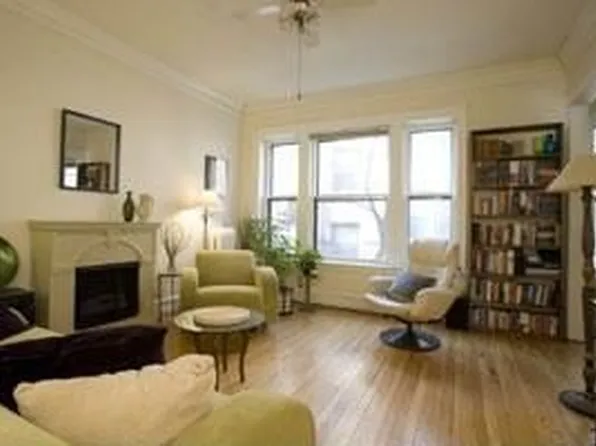 5425 S Dorchester Ave #19, Chicago, IL 60615