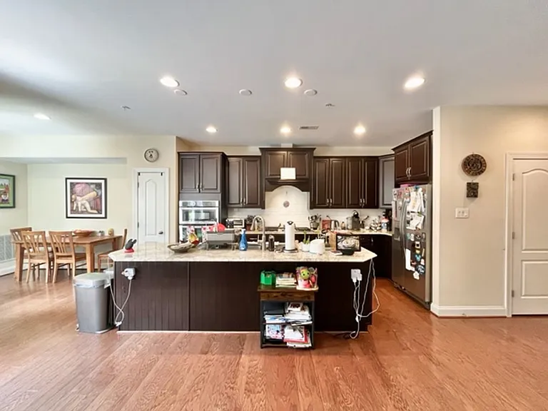 11217 Terrace Ln — Photo 5