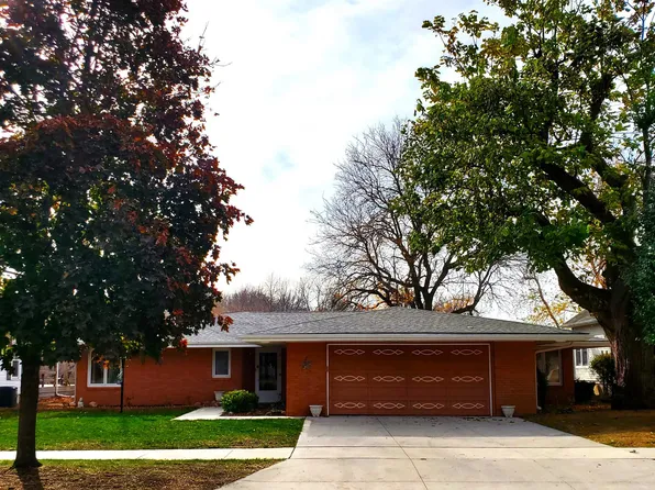 706 W 4th St, Spencer, IA 51301