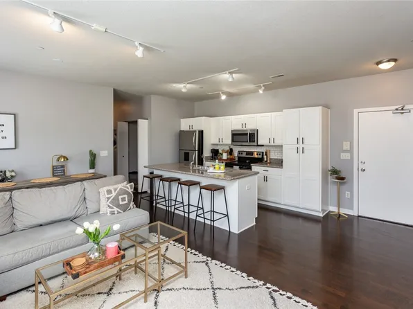 1717 Olive Ave APT A1, Des Moines, IA 50314