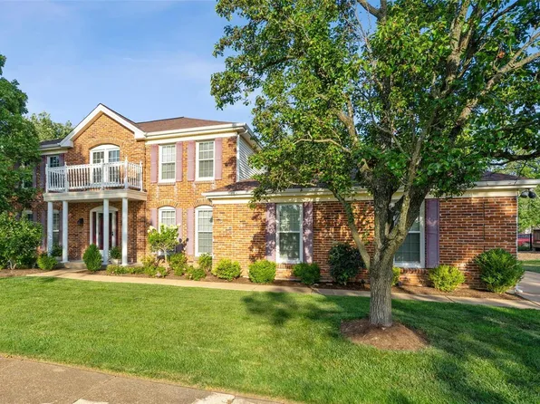 2726 Quail Valley Dr, Chesterfield, MO 63005