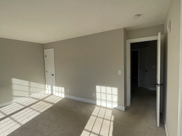 30 Brook St #5 — Photo 17