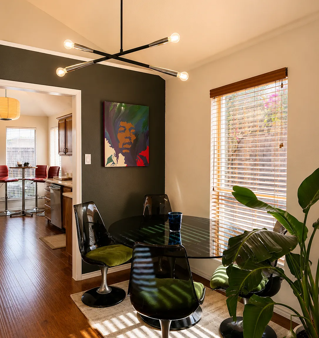3 bed, 1354 sqft, $1,100 — Photo 4