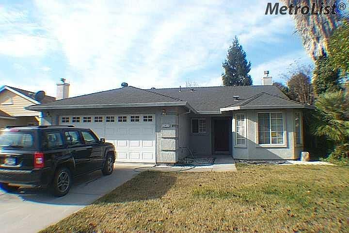 1st image of 2417 S Fresno Ave