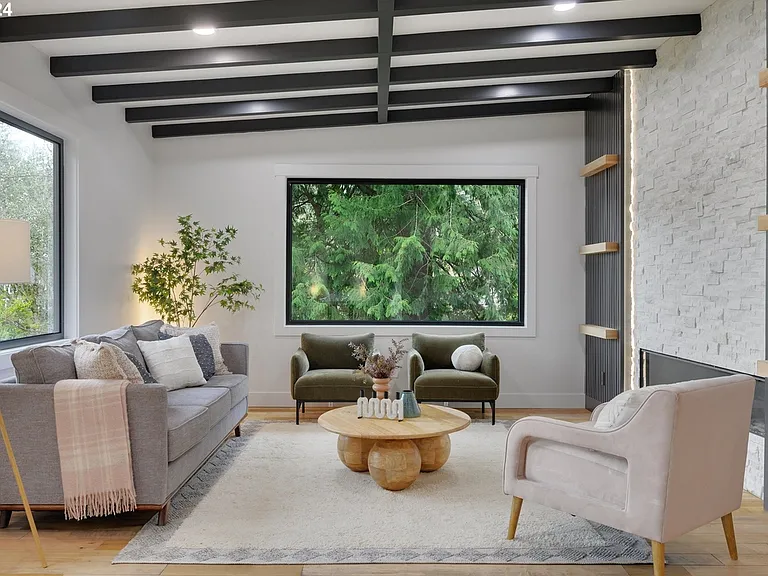 1403 SW Broadway Dr — Photo 3