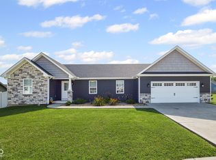 202 Diamond Ln, Crawfordsville, IN 47933